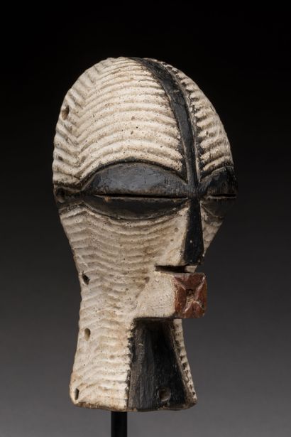 SONGYE, République Démocratique du Congo.
Bois,...
