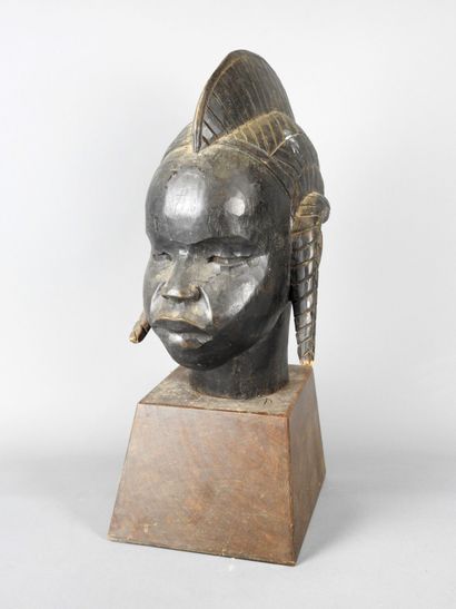 Roger FAVIN (?-1990): Carved blackened wood...