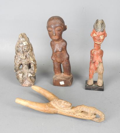 DEUX Statuettes et un lance-pierre BAOULE,...