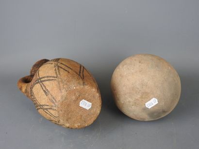 Grande KABYLIE: Terracotta baluster-shaped...
