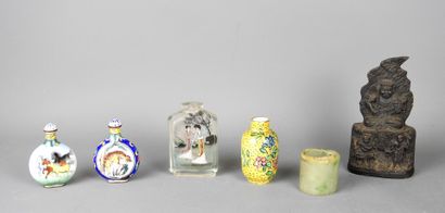 ASIA: Six small display objects including...