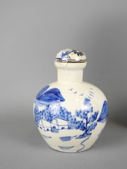 CHINE : Pot à gingembre de forme quadrilobée...