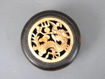 CHINA: Bone pencil box engraved with figures...