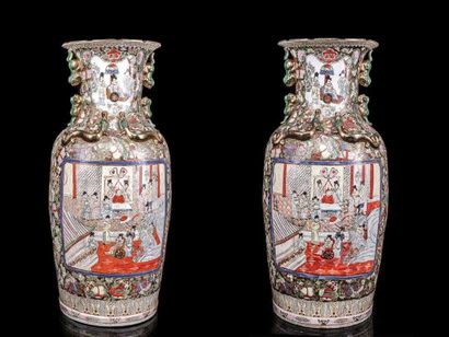 CHINA, Canton: Pair of large baluster-shaped...
