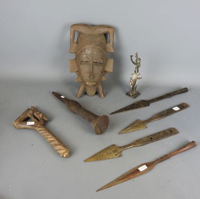 COTE d'IVOIRE: Five objects including a KPELIE...