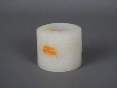 DISQUE BI en jade veiné rouille. Haut : ...