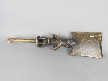 YIRUBA , Nigeria : Sceptre OSHESHANGO représentant...