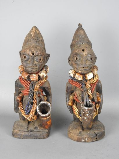Couple de statues africaines, originaires...