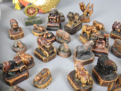 MONGOLIE : Trois jeux d'échec anciens avec...