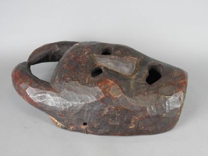 NEPAL, Moyenne colline: Animist dance mask...