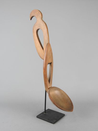 SCANDINAVIE?
Hardwood, natural patina.
Elegantly...