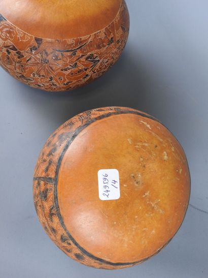 PERU 
Two coloquintes with rich engraved...