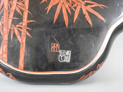 JAPAN: Polylobed lacquered wood box with...