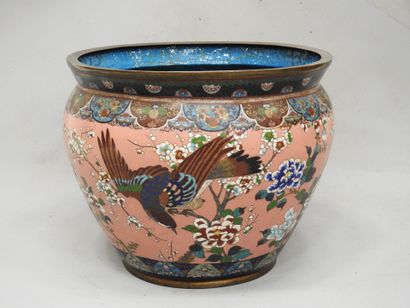 JAPON : Importante vasque en bronze à décor...