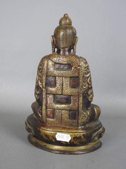 ASIE : Bouddha en bronze doré. H. 21,5 c...