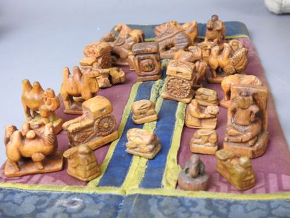 MONGOLIE : Trois jeux d'échec anciens avec...
