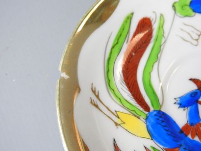 INDOCHINE : Partie de service à thé en porcelaine...