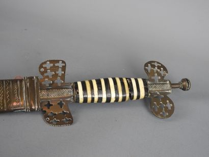 MAURES Mauritania 
Beautiful brass dagger...