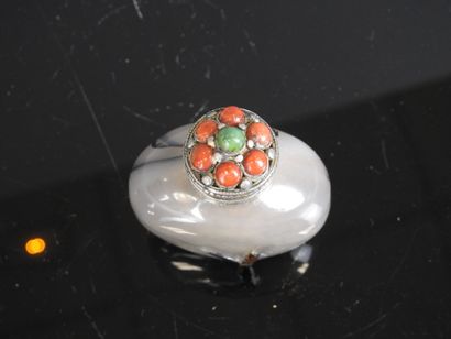 CHINE - XXe siècle
Flacon tabatière en agate...