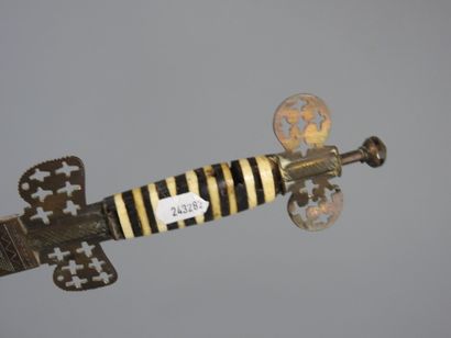 MAURES Mauritania 
Beautiful brass dagger...