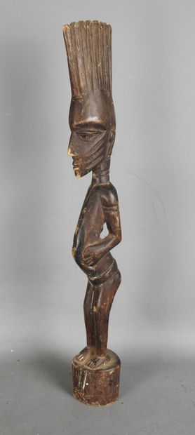 YOROUBA, Nigeria : Statue au visage orné...