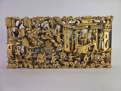 CHINE, XXe.
Panneau en bois richement sculpté...