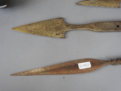 COTE d'IVOIRE: Five objects including a KPELIE...