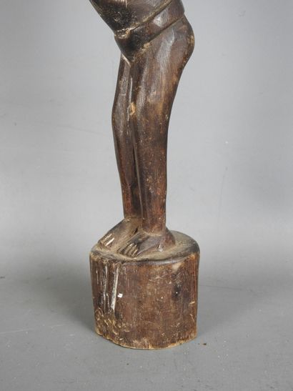 YOROUBA, Nigeria : Statue au visage orné...