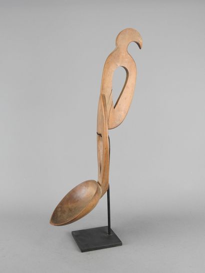 SCANDINAVIE?
Hardwood, natural patina.
Elegantly...