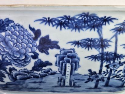 CHINE, XVIIIe.
Soupière octogonale et son...