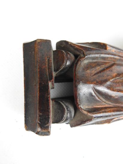 CHINE ou VIETNAM: Neuf statuettes en bois...