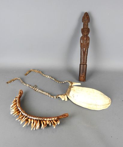 PAPUA, New Guinea : - Three objects comprising...