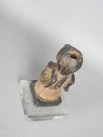 SONGYE : Demi figure NKISI figurant un personnage...