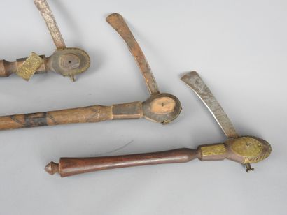 TOMA - SIERRALEONE 
Three ceremonial axes,...