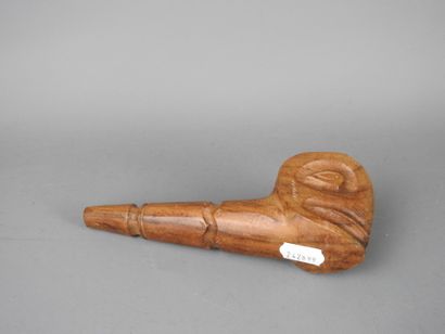 LAMY: Pipe in carved wood with skull decoration....
