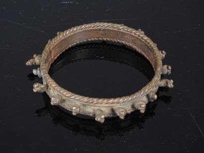 BURKINA FASO: Lobi bronze bracelet. D. 9...