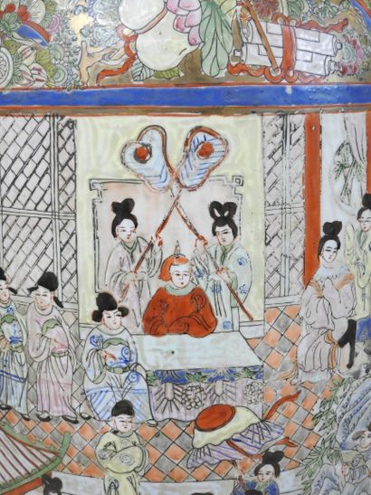 CHINA, Canton: Pair of large baluster-shaped...