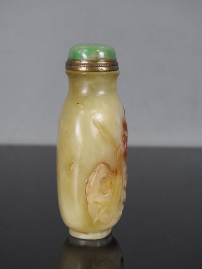 CHINE - XIXe siècle
Flacon tabatière en jade...