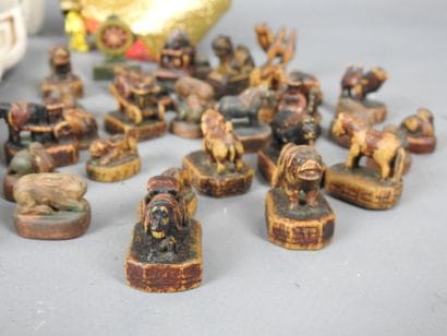 MONGOLIE : Trois jeux d'échec anciens avec...