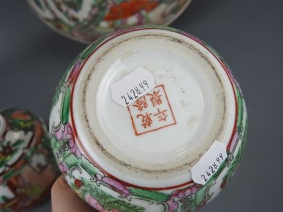 CHINE, Canton : Coupe saladier en porcelaine...