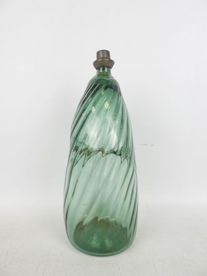 VASE in blue glass paste with oblique marbling....