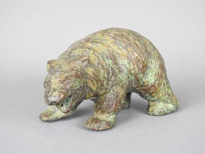 CHINE : Ours en bronze doré. H : 4 - L :...