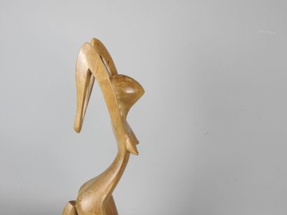 AFRIQUE : Statue en bronze d'une pileuse...