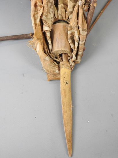 INDONESIE : Poupée du Wayang Golek en bois...