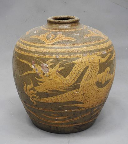 CHINA, in the taste of : Large terracotta...