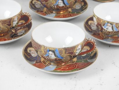 SATSUMA : Service à thé en porcelaine comprenant...