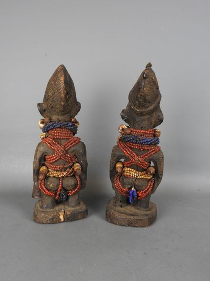 Couple de statues africaines, originaires...