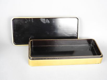 PETITE BOITE de forme rectangulaire en pierre...