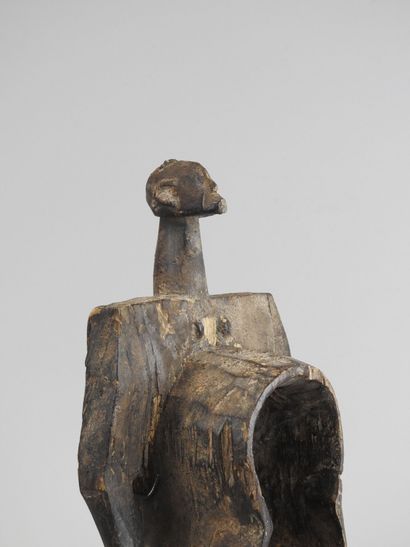 Rare et ancienne coupe figurative «Gbene»,...