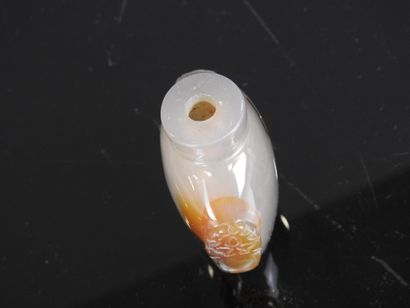 CHINE - XXe siècle
Flacon tabatière en agate...